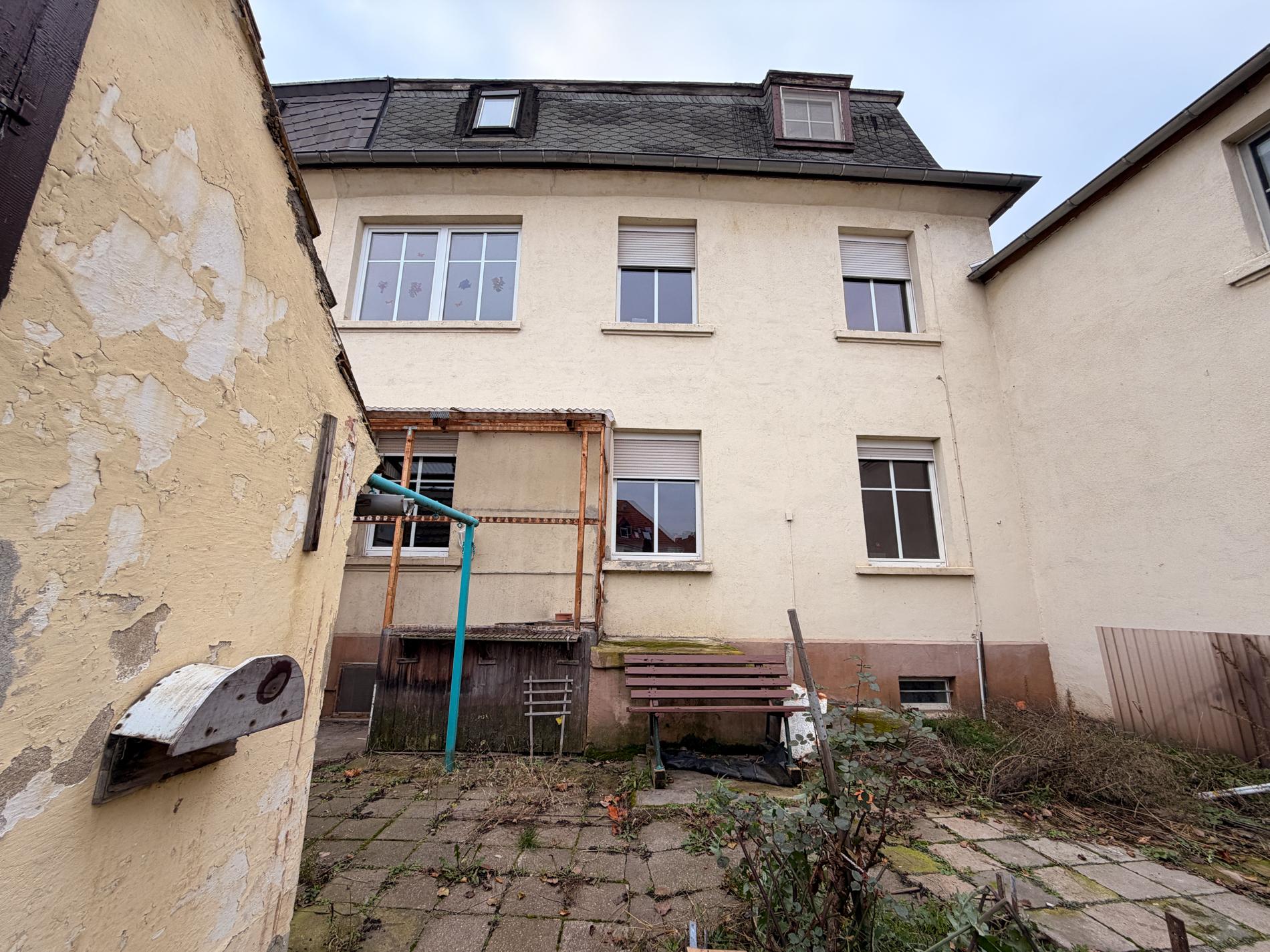 Reihenendhaus mit Parkmöglichkeit vor der Tür in Leuna – Bild 2