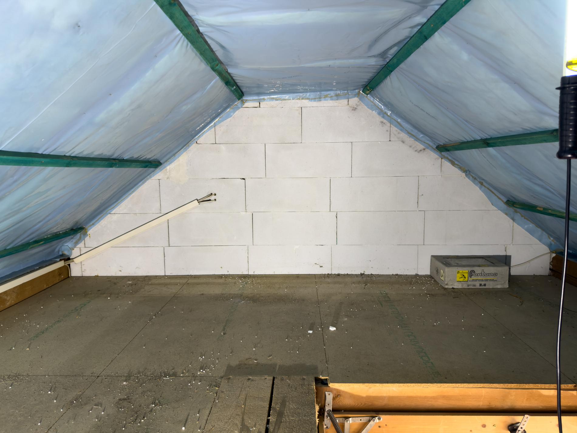 Reihenhaus in ruhiger Lage von Weißenfels – sofort bezugsfrei und mit viel Potenzial – Bild 28