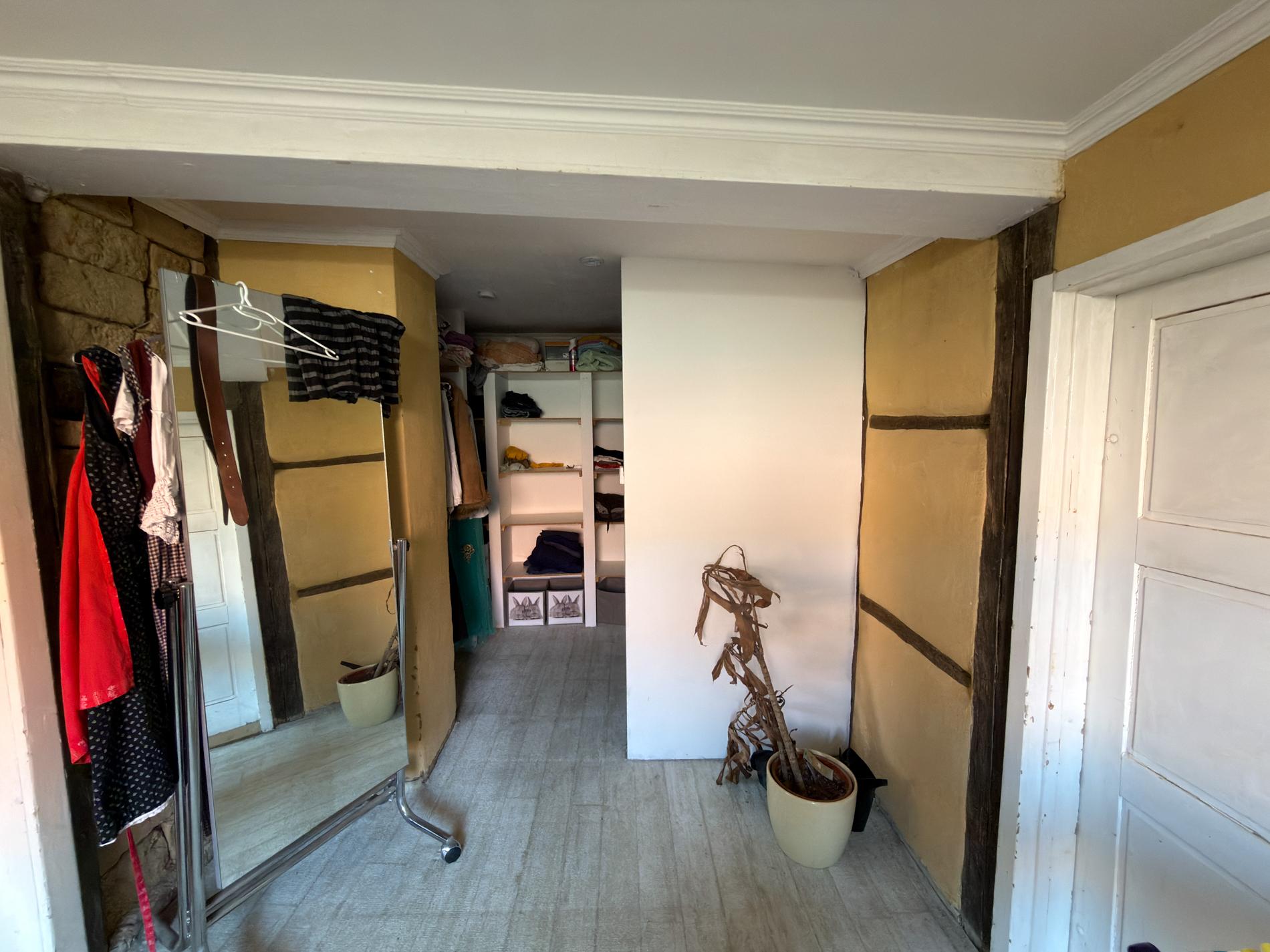 Wohnen mit Pferden – ländliches Anwesen mit ca. 163 m² Wohnfläche, Stallungen und Scheune – Bild 18