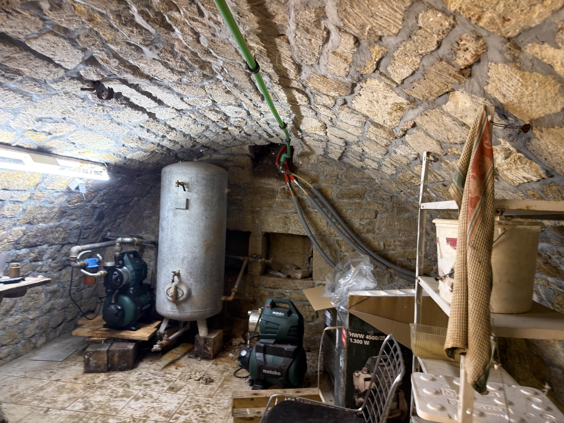 Wohnen mit Pferden – ländliches Anwesen mit ca. 163 m² Wohnfläche, Stallungen und Scheune – Bild 24