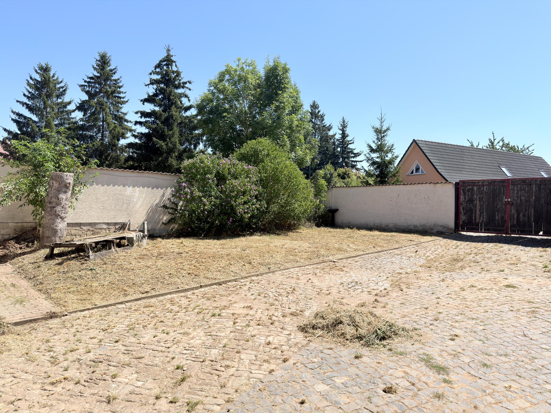Wohnen mit Pferden – ländliches Anwesen mit ca. 163 m² Wohnfläche, Stallungen und Scheune – Bild 9