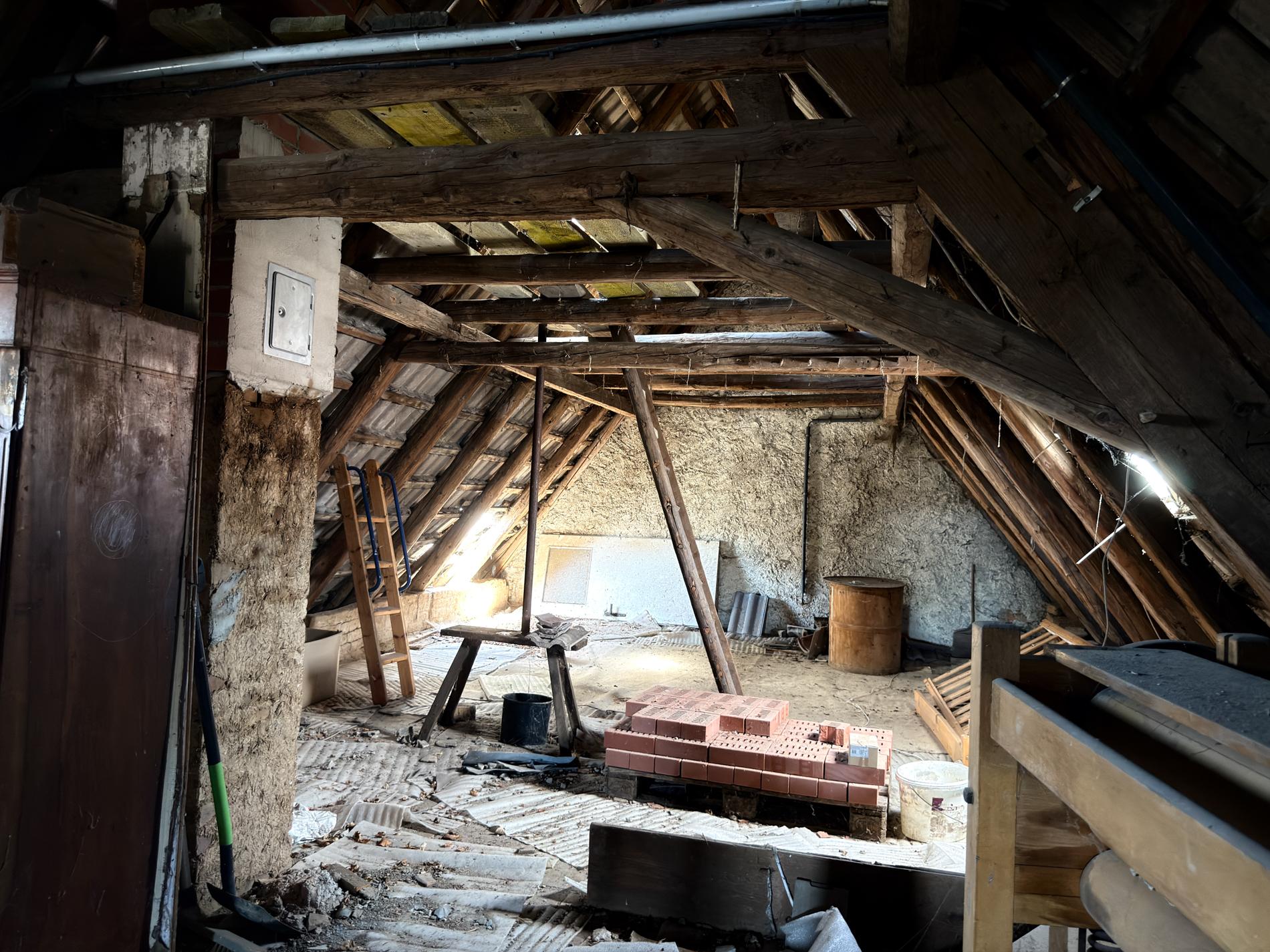 Wohnen mit Pferden – ländliches Anwesen mit ca. 163 m² Wohnfläche, Stallungen und Scheune – Bild 22