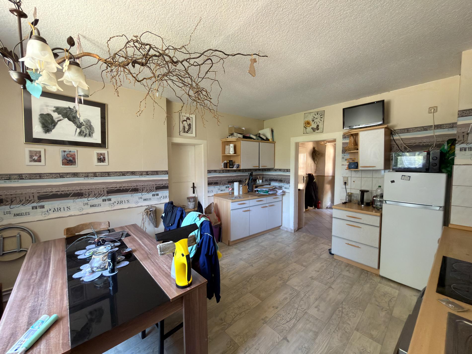 Wohnen mit Pferden – ländliches Anwesen mit ca. 163 m² Wohnfläche, Stallungen und Scheune – Bild 12